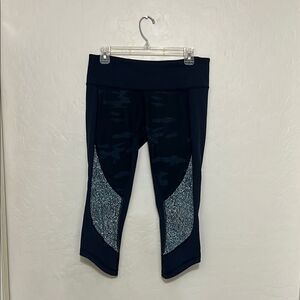 Lululemon Blue Camouflage Mixed Print Athletic Cropped Leggings Athleisure Gym